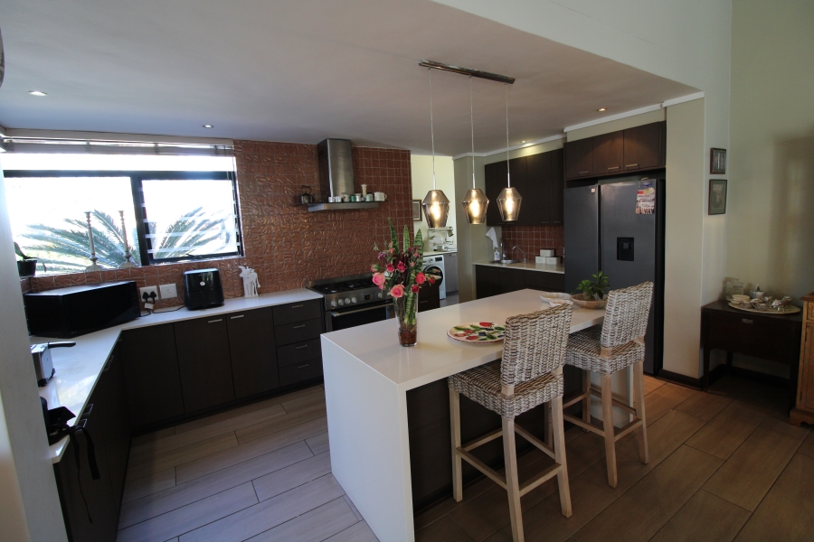 4 Bedroom Property for Sale in Earls Court Lifestyle Estate Western Cape